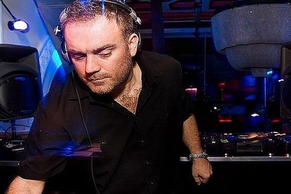 Seb Fontaine Live Classics & Progressive House DJ-Sets 32GB USB SPECIAL Compilation (1995 - 2025)