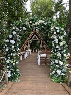 (HIRE ONLY) The Bridgerton White Garden Arch 8ft