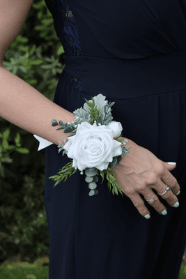 Bianca Artificial White Rose Corsage - Prom Wrist Corsage - Rose Wedding Corsage - Magnet Corsage