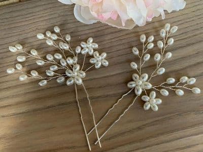 Braelynn Silver Pearl Hair Pin Set