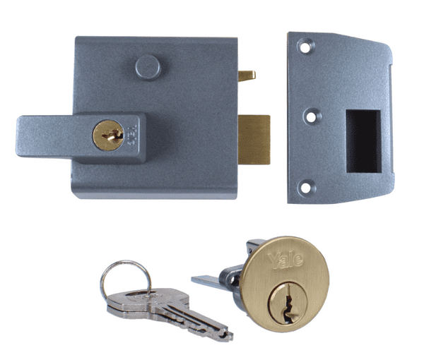 Yale P1 Auto Deadlocking Nightlatch £46.00 - Next Day Delivery