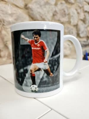 Bryan Robson Cup Mug Number Seven 7 Robbo Captain Marvel Football Manchester
