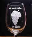 A Pint of Wine Grapes engraved Wine Glass 580ml