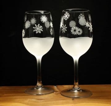 Pair Snowflake Christmas Engraved Wine Glasses 250ml