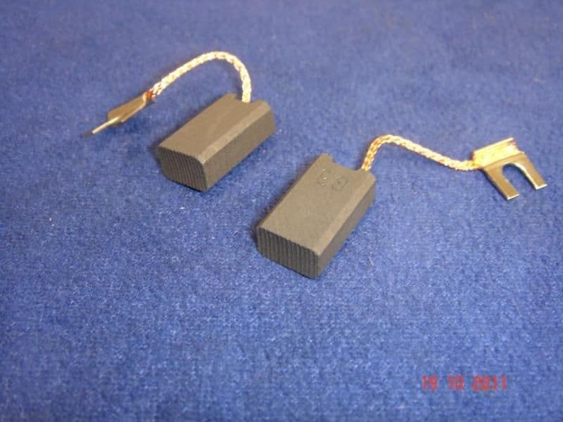 2 Balais Charbon Pour Perforateurs Bosch UBH/GBH - Neufs, Dimensions 18x12.5x6.5 Mm