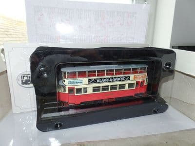 Atlas 4648102 1/76 OO Scale Feltham Tram London United 7 Shepherds Bush