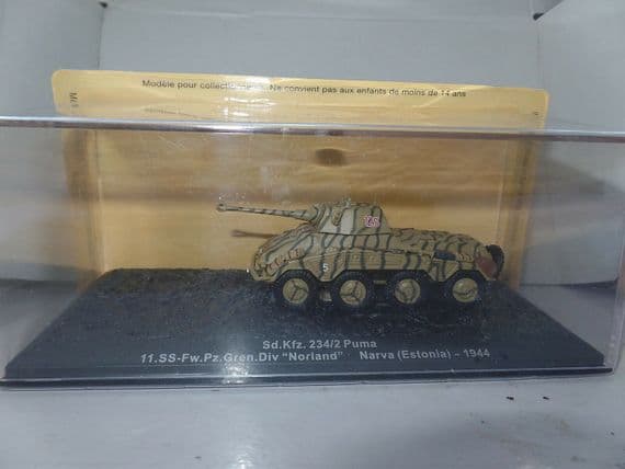 Atlas BX07 1/72 Scale German Puma Tank Sd.Kfz.234/2 Puma Narva (Estonia) 1944