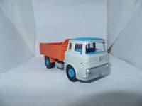 Atlas French Dinky 435 BEDFORD T.K. TIPPER GREY ORANGE BRAND NEW.