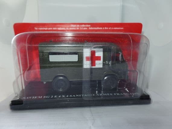 Atlas IXO NY53 1/43 Scale Renault Saviem 4 X 4 Sanitaire Arme Francaise Army Ambulance