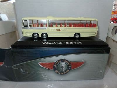 Atlas JE02 1/72 Scale Classic Coach Collection 1/72 Bedford VAL Wallace Arnold 