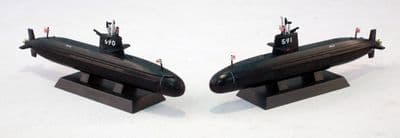 Atlas KV68 1/900 Scale  JASDF Japanese 2 x Submarines Oyashio + Michishio