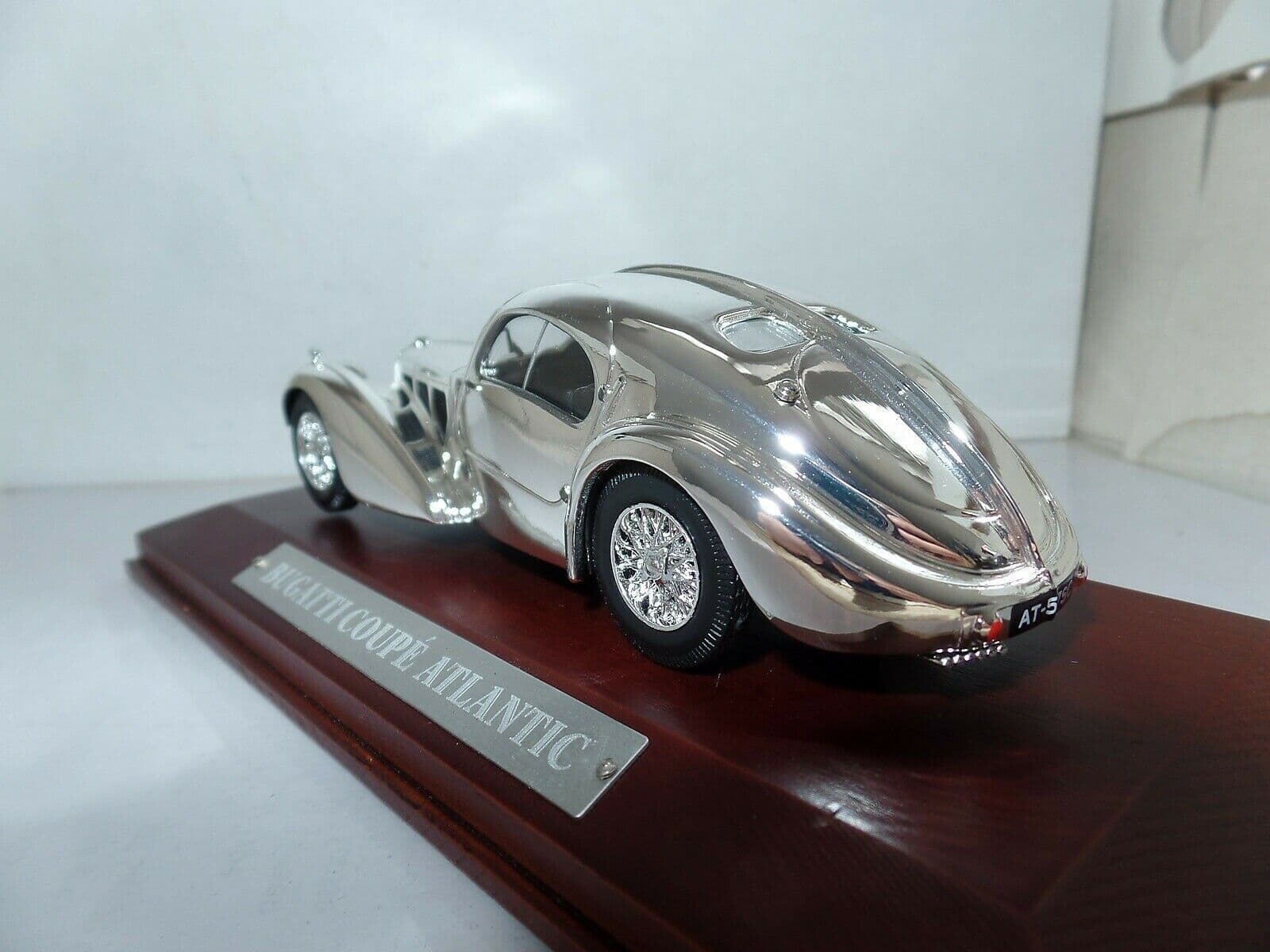 Schaalmodel: Bugatti Coupé Atlantic, Silver Cars Collection, Editions