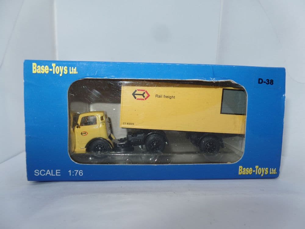 B T Models D-38 D38 1/76 Karrier Bantam Artic with Single Axle Box Van ...