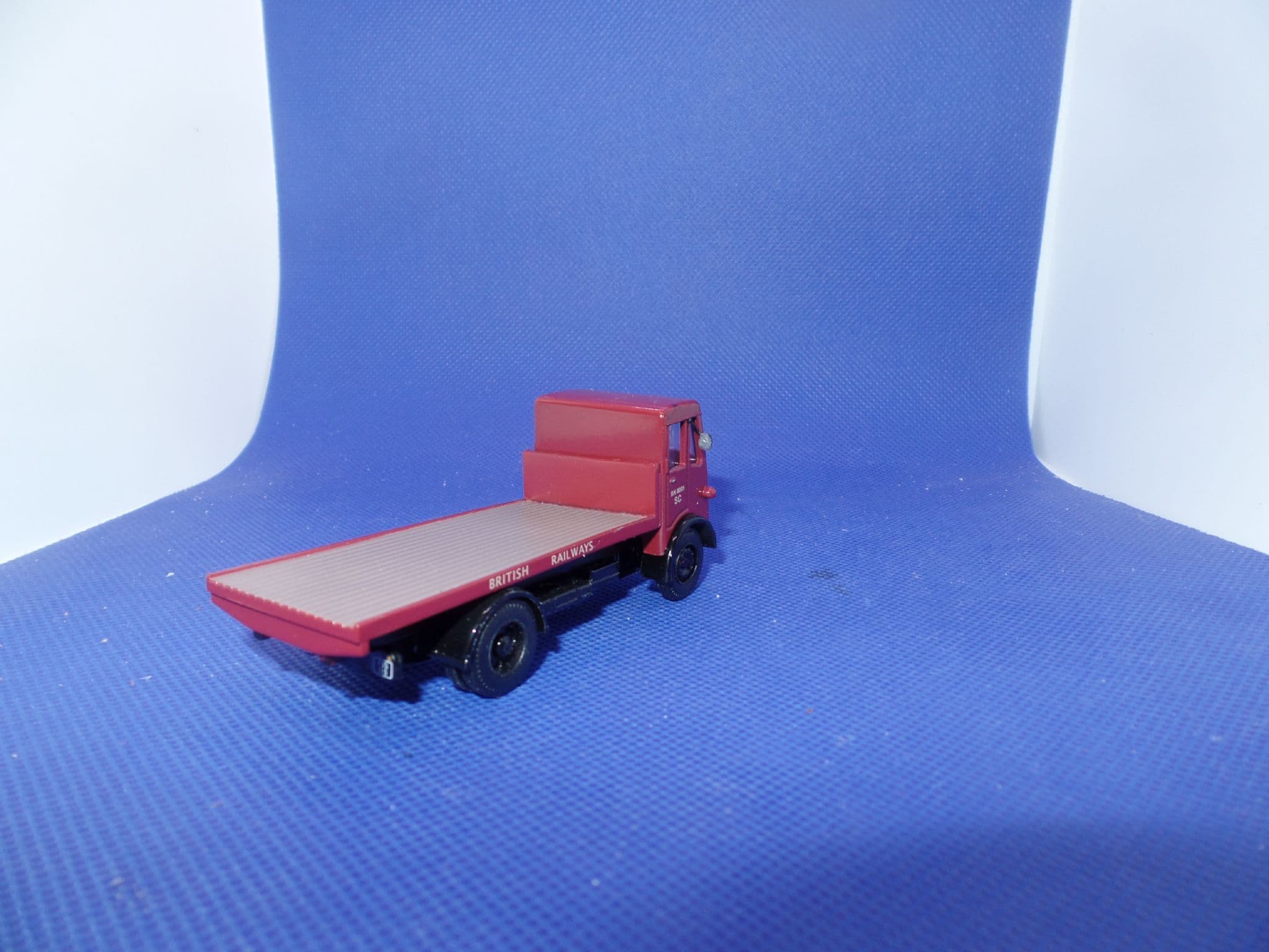 B T Models D-48 D48 Albion Chieftain Twin Axle Flatbed British Railways ...
