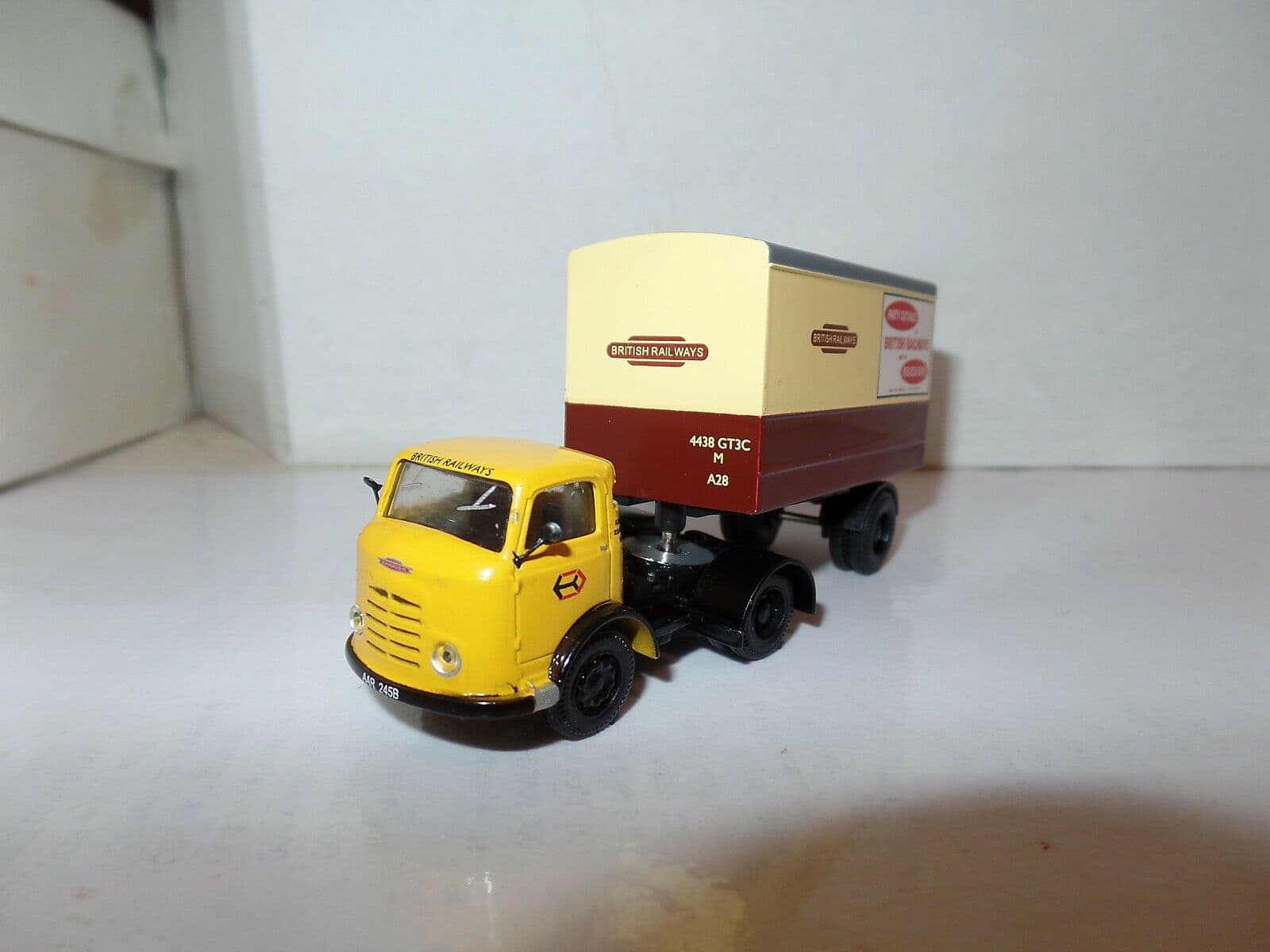 Base Toys D-56 Karrier Bantam Artic Flatbed in ‘British Railways