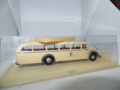 Brekina H0 1/87 Scale 5040 Bus Mercedes / MB O 5000 BVG / OPERNPLATZ,