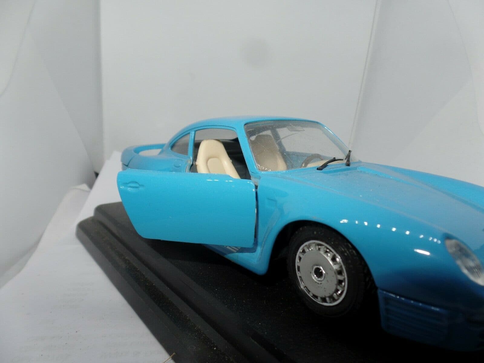 Lot Burago 1/24 - Porsche 959 Turbo + F1 Benetton, Williams, Ferrari