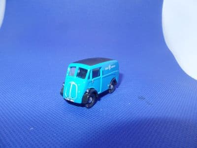 Classix EM76611 1/76 OO Scale Morris J Van RAC Sign Service UB