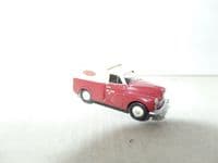 Classix EM76629 1/76 OO Scale Morris Minor 1000 Van British Rail Maroon & Cream