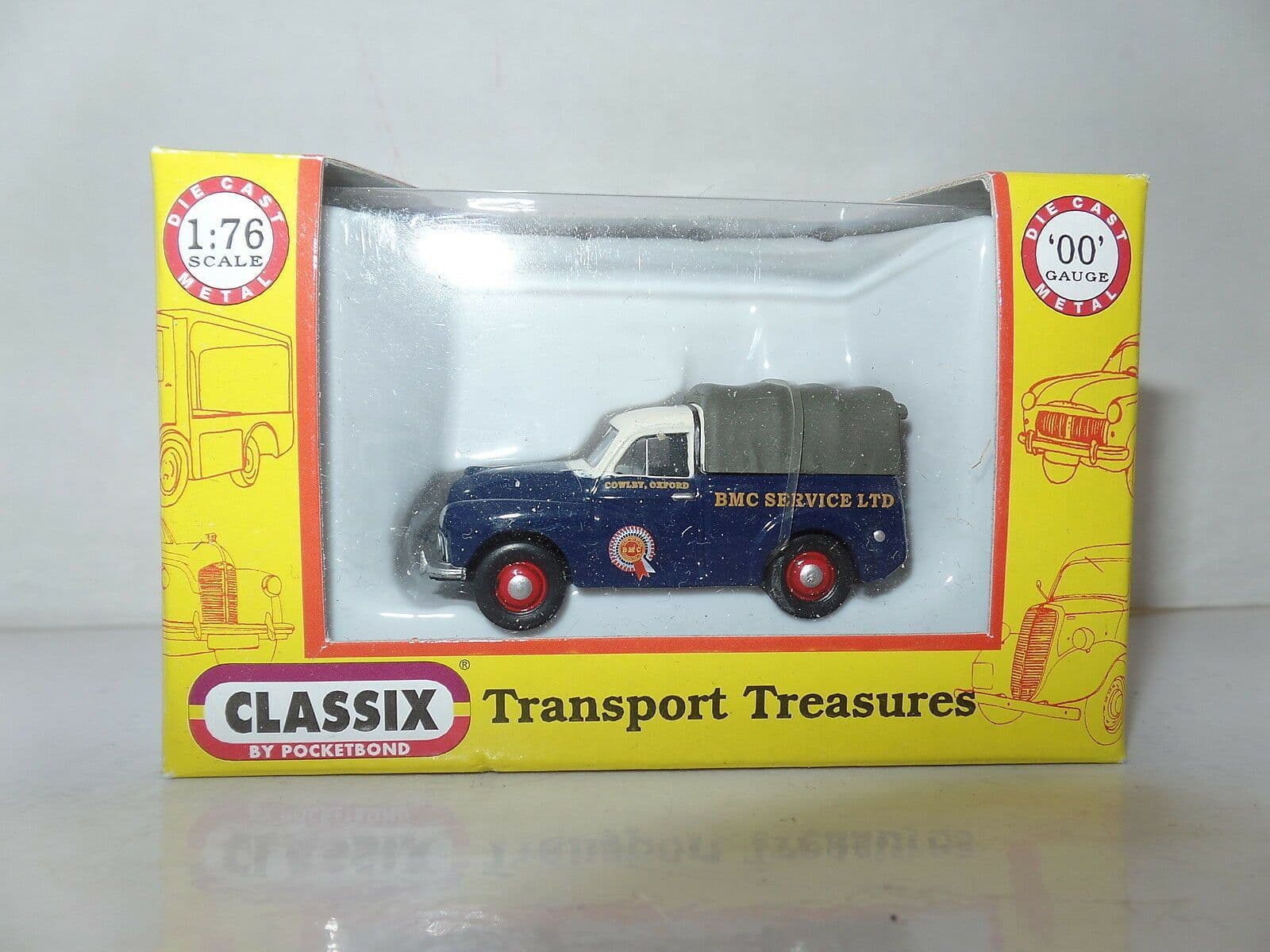 Classix EM76653 1/76 OO Scale Morris Minor 1000 Pick Up BMC