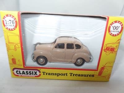 Classix EM76805 1/76 OO Scale Austin A40 Devon 4 door Saloon Tan Beige