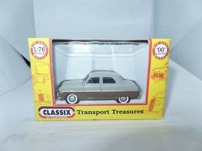Classix EM76812 1/76 OO Scale Ford Zephyr Zodiac MkI Grey Fawn