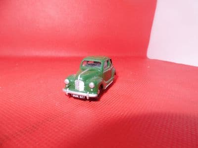 Classix EM76815 1/76 OO Scale Austin A40 Dorset 2 door Tintern Green UB