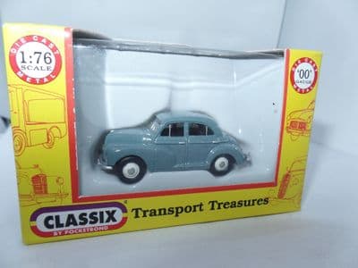 Classix EM76820 1/76 OO Scale Morris Minor 1000 Saloon 4 Door Grey