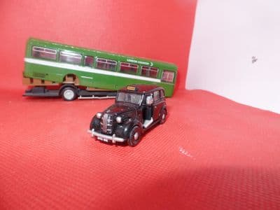 Classix EM76843 1/76 OO Scale Austin FX3 London Taxi Cab Black 1958 UB