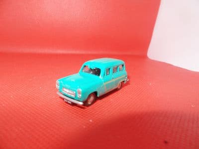 Classix EM76870 1/76 OO Ford Squire 100E Estate Pale Green Wood Trim UB FAULT