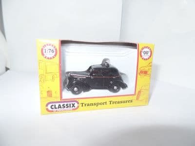 Classix EM76887 1/76 OO Scale Vauxhall Ten Four 10/4 19437 Black Taxi