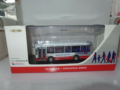 CMNL UKBUS3025 Dennis Dart Bus Travel London Heathrow Airport MIMB