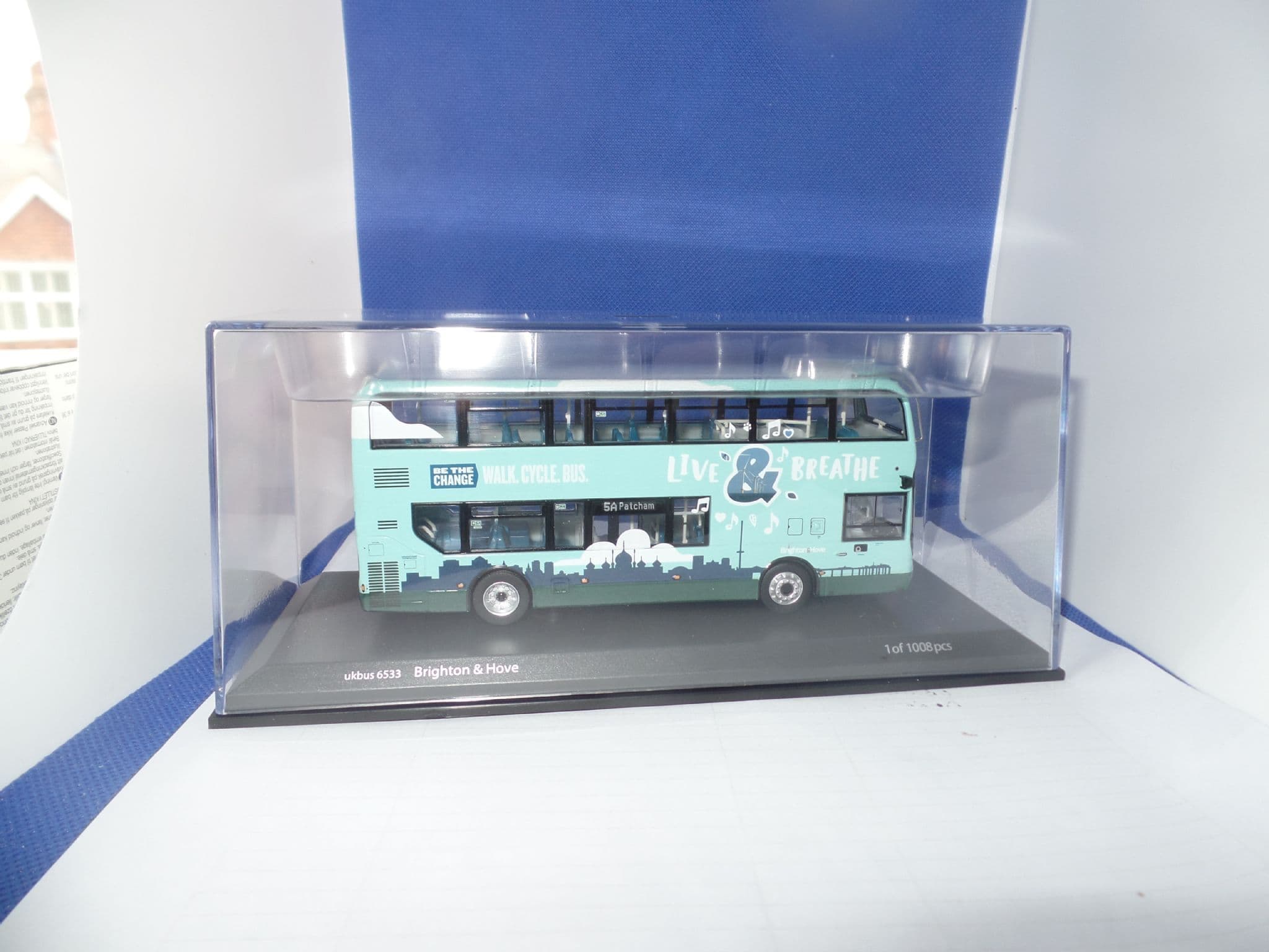 CMNL UKBUS6533 Alexander Dennis Enviro400 MMC Bus Brighton & Hove 301 ...