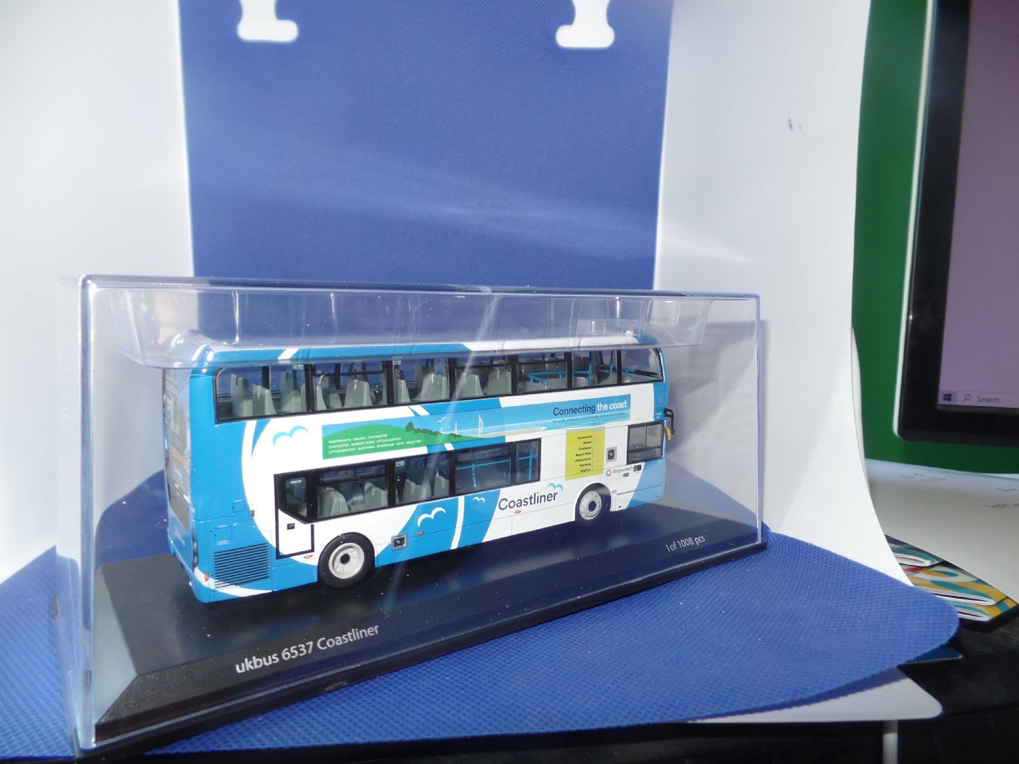 CMNL UKBUS6537 Alexander Dennis Enviro400 MMC Bus Stagecoach South ...