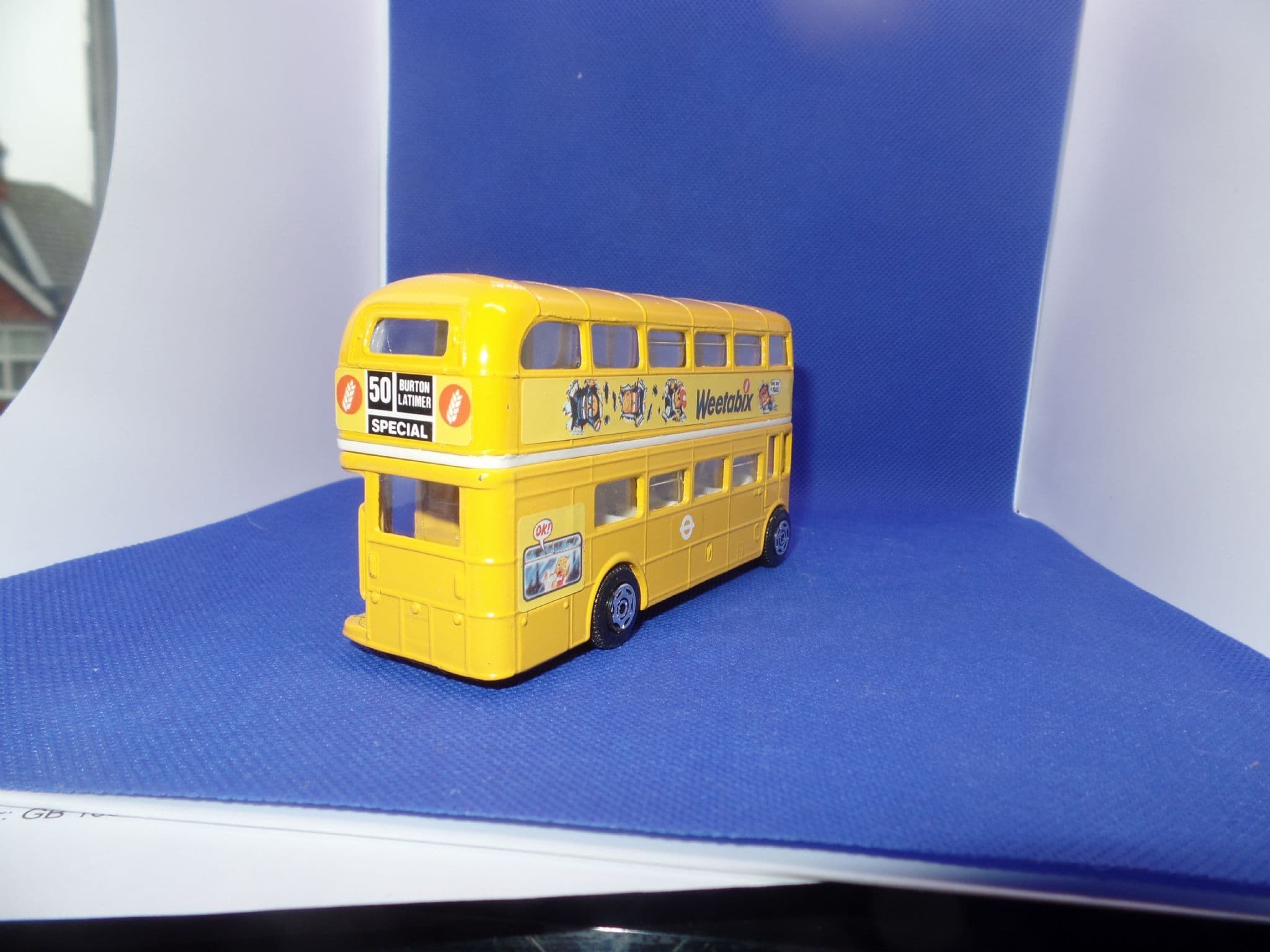 638 1/64 Routemaster Bus Weetabix 50 Burton Latimer Yellow MIMB