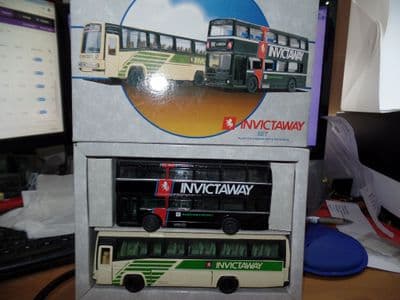 Corgi 97051 Bus & Coach Set Maidstone & D Invictaway 1/50 Paramount  & 1/64 Metrobus MIMB
