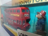 CORGI CC82331 1/64 Scale LONDON ROUTEMASTER BUS Paddington Bear + Figure