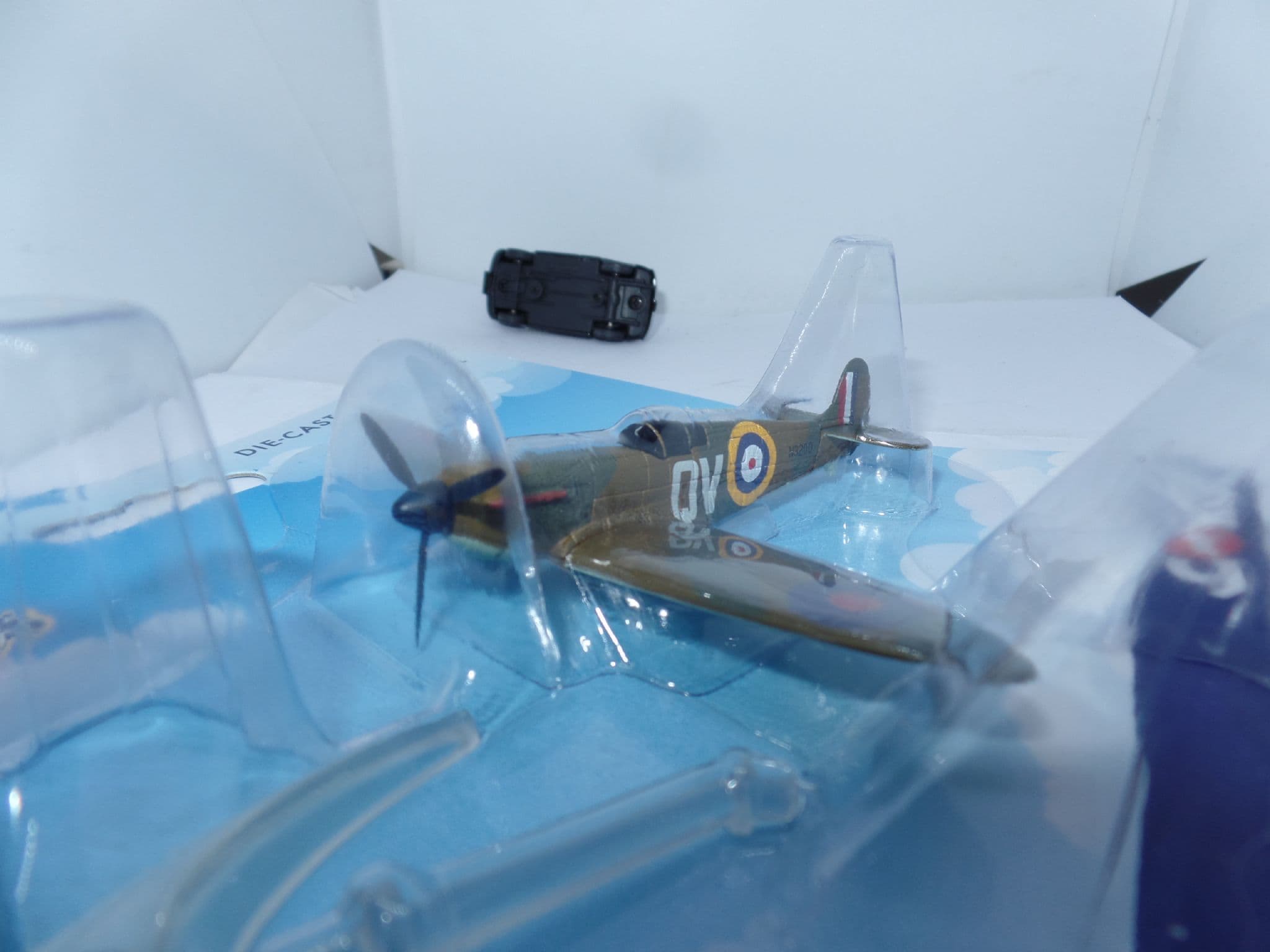 Corgi AA29102 Supermarine Spitfire MkIXc, GC Colin Gray, Operation
