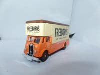 Corgi Lledo Trackside DG146018 1/76 OO SCale  Guy Pantechnicon FREEBORN'S Removals