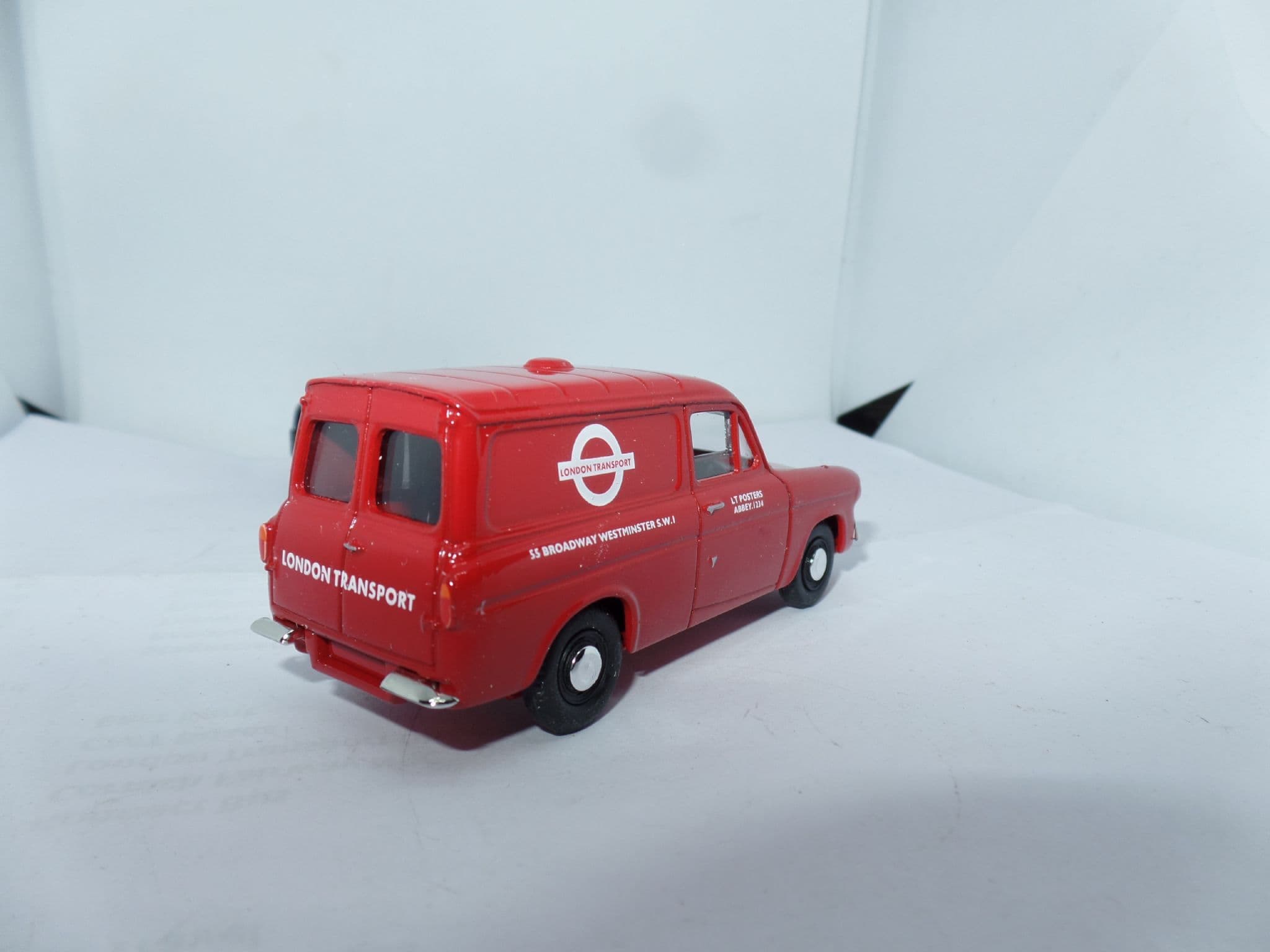 レア物Vanguards 1/43 FORD ANGLIA VAN corgi-lledo-vanguards-va4007-1