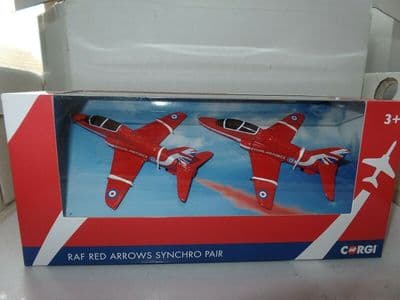 Corgi Showcase CS90687 RAF RED ARROWS SYNCHRO PAIR TWIN PACK