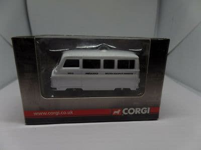 Corgi Trackside DG202015 1/76 OO Scale Austin J2 Van Swindon BR Ambulance White