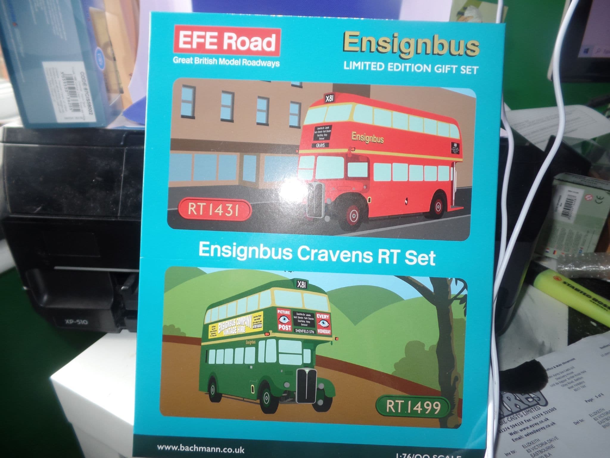 EFE 99943 AEC Cravens Bodied RT Bus Set Ensign Ensignbus Red & Green X81