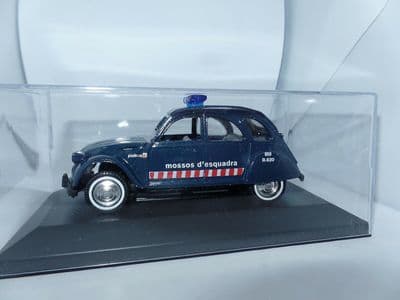 GD02 1/32 Scale Citroen 2CV 2 CV Spain Police Policia  Mossa d'esquadra