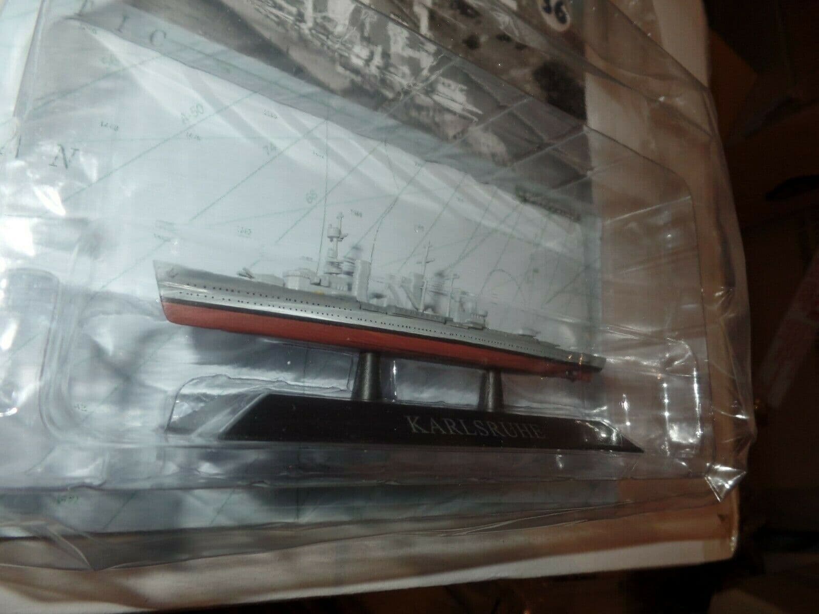 DeAgostini Leipzig 1929 Leichter Kreuzer 1:1250 - Detailliertes Schiffsmodell Auf Holzständer