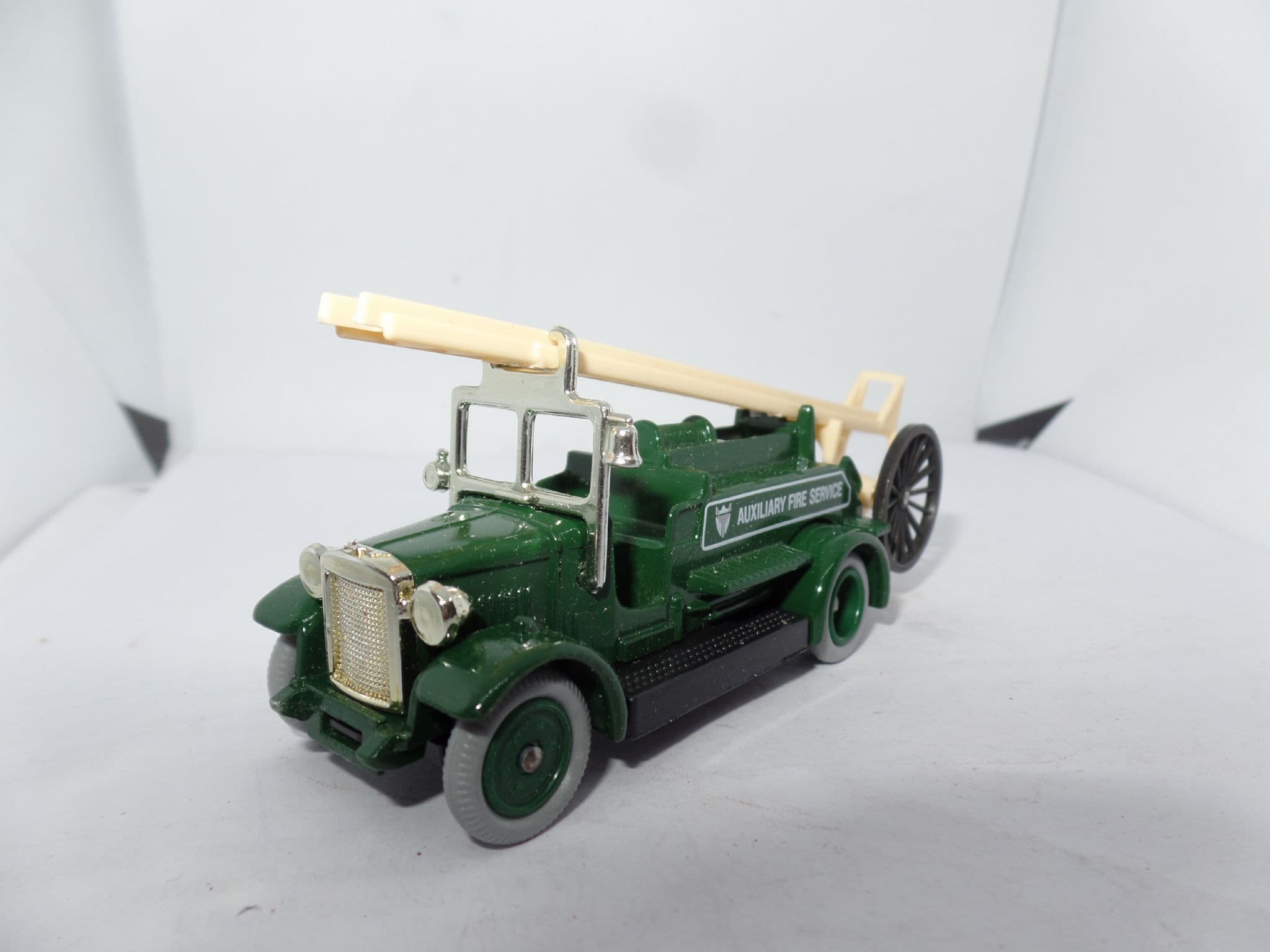 Lledo DG12 DG120006 12006 1934 Dennis Fire Engine Auxillary Service Green