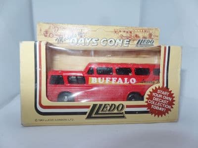 Lledo DG23-002 Bus Coach  1954 Scenicruiser Buffalo Luxury Travel Boxed