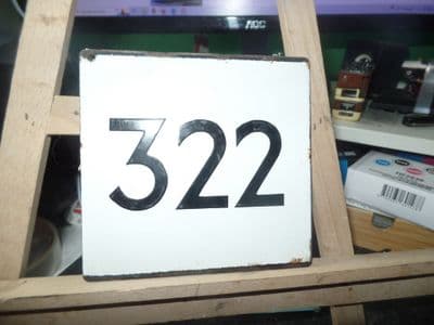 London Transport Country Bus E Plate 322 Hemel Hempstead - Watford