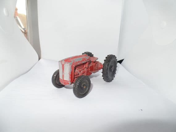 Lone Star  FARM KING TRACTOR - no Steering Wheel (1)