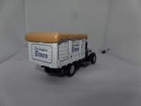Matchbox Power of the Press YPP05 1932 Ford AA  Van Los Angeles LA Times